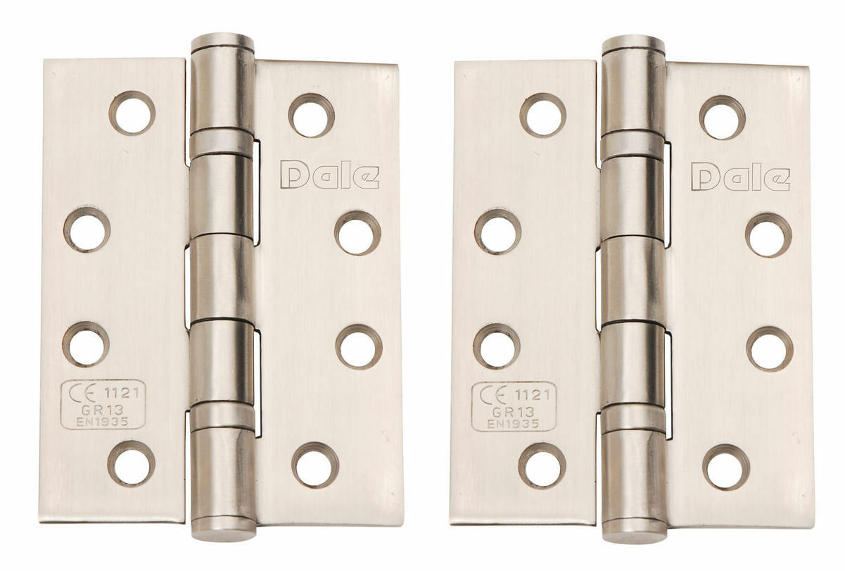 LINEA Satin Chrome Lever on Rose Door Handles Sets/ Accessories / Latch / Hinges